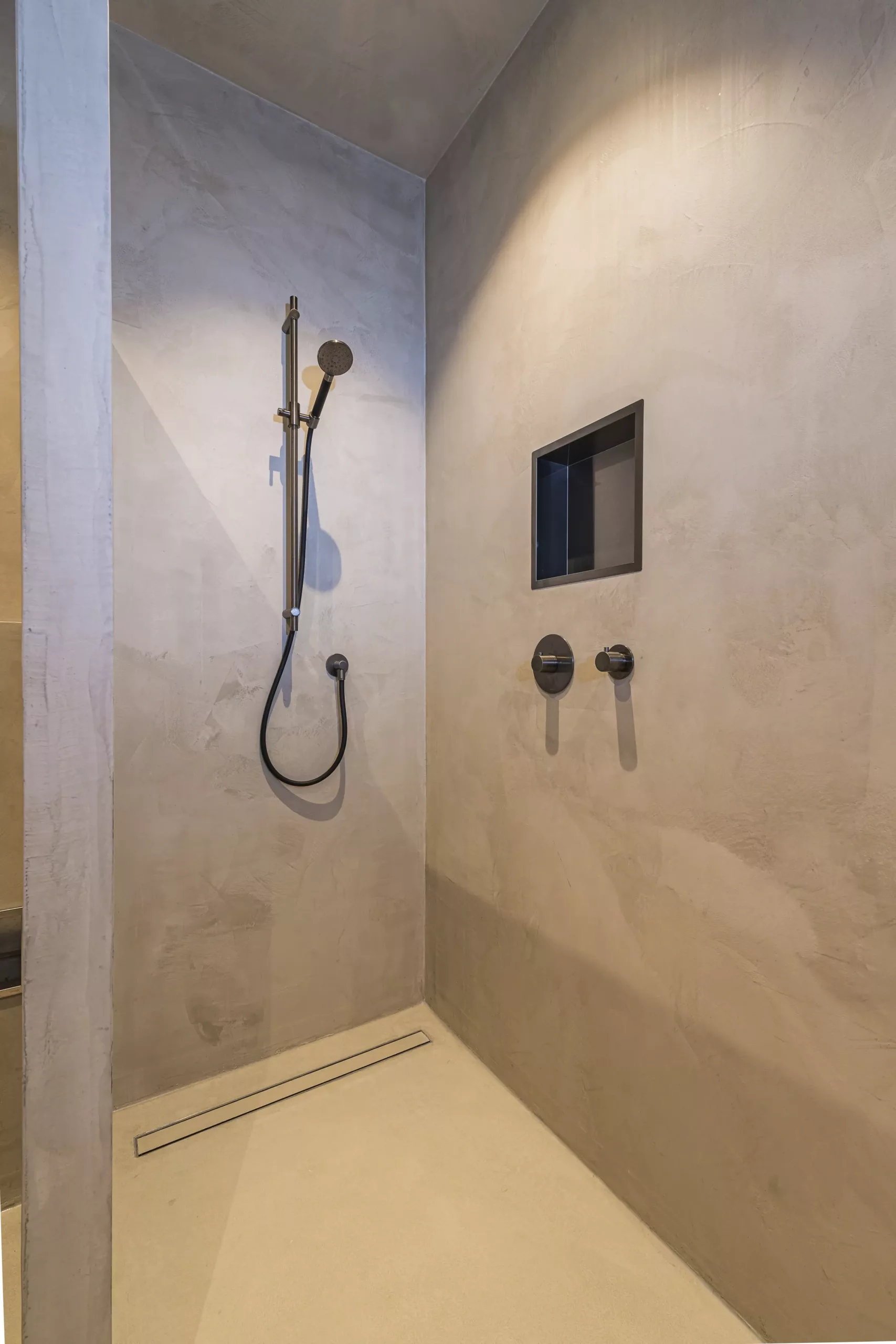 Bétons badkamer met douche Bétons badkamer met douche